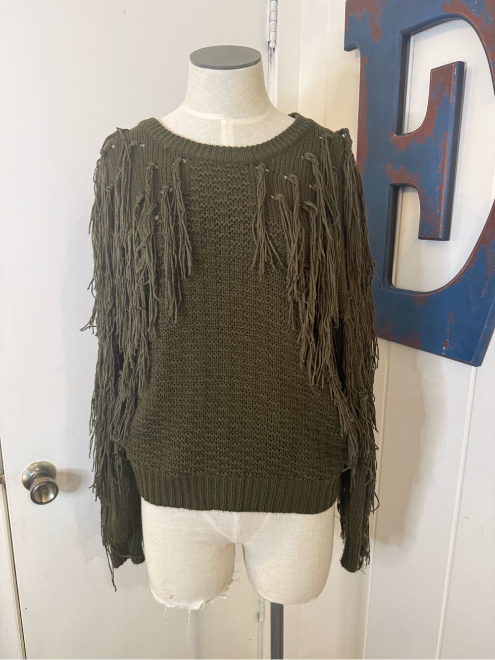 Sadie & Sage Olive Green Fringe Knit Crewneck Sweater Sz S/M